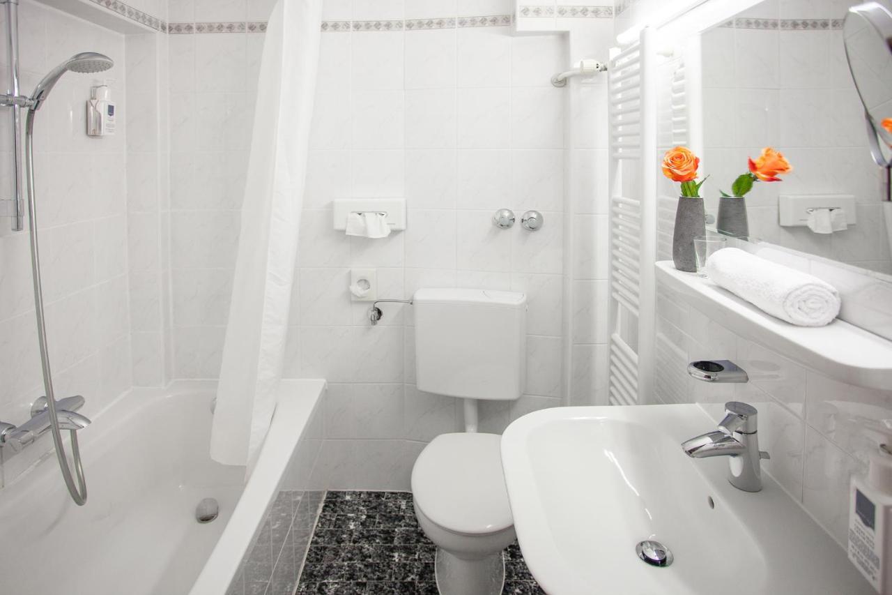 Hotel Centro Mondial City, Trademark Collection By Wyndham Munich